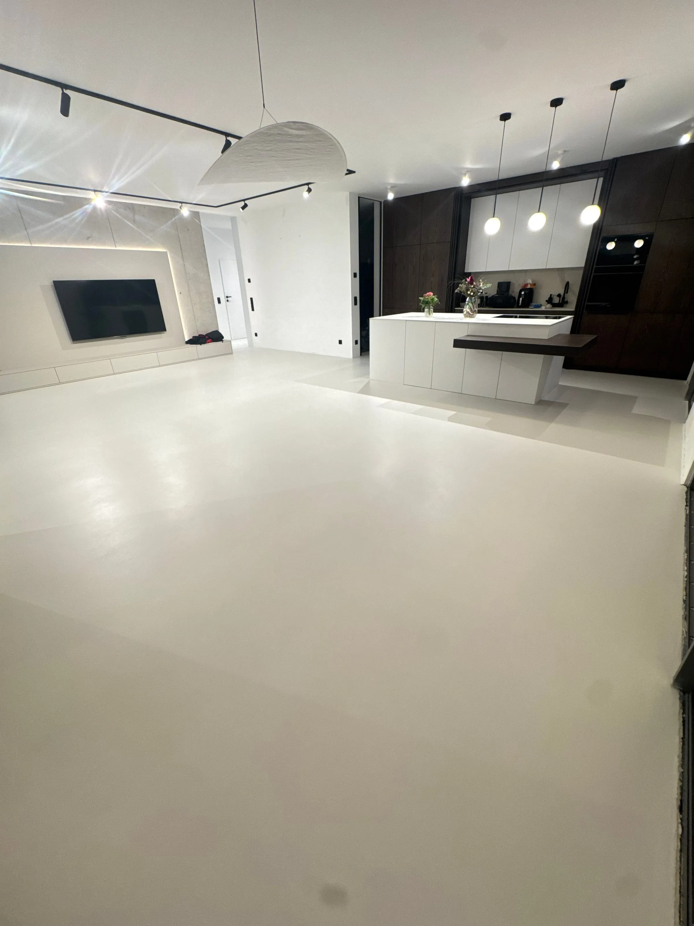 Realizacja w Düsseldorfie — realizacja z mikrocementu